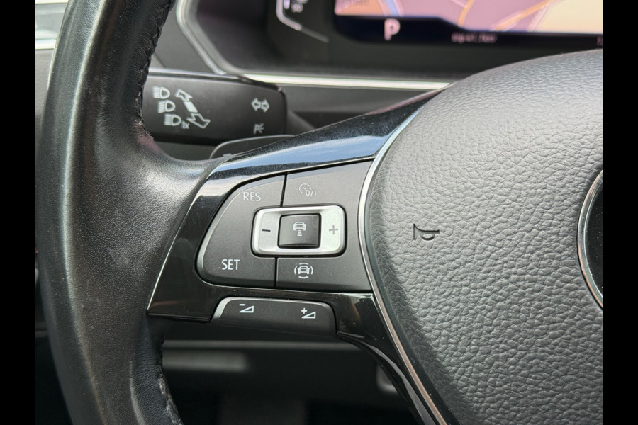 Volkswagen Tiguan Allspace 1.5 TSI Highline l Pano l Virtual l Trekhaak l Navi l Climate l Volleder l