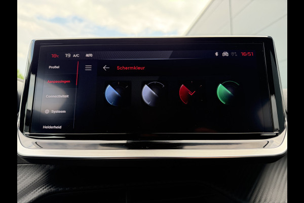 Peugeot 2008 100pk Allure (Keyless Entry - Automatische Airco - Parkeersensoren V+A - LED - 17"incl 4S - Navigatie - Apple Carplay)