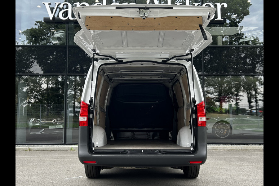 Mercedes-Benz Vito 110 CDI L2 Lang RWD // € 399,- p/mnd // Airco // Achterklep // 12 mnd Garantie // 2.000kg // Bank // Radio // CV // Betimmering