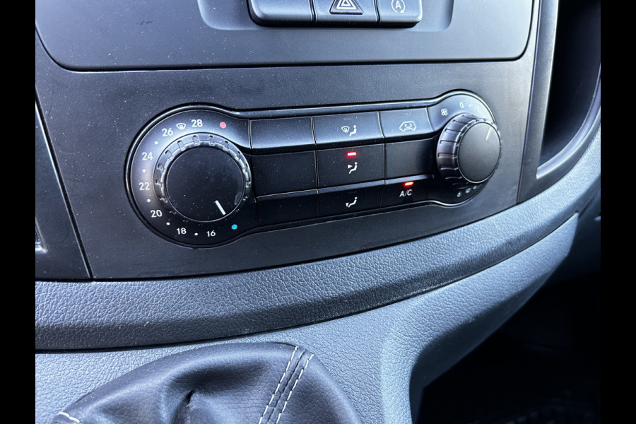 Mercedes-Benz Vito 110 CDI L2 Lang // Trekhaak // € 384,- p/mnd // Airco // 12 mnd Garantie // Bank // Radio // CV // Betimmering // Wieldoppen