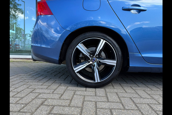 Volvo V60 2.0 T4 Business Sport R Design - Automaat - Navi - Trekhaak - Org.NL