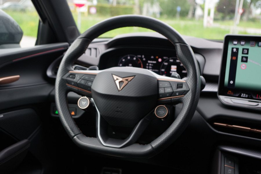 CUPRA Terramar 1.5 TSI e-Hybrid 272 PK VZ America s CUP, Leder, Panoramadak, Sennheiser Sound, Kuipstoelen, Martix-LED