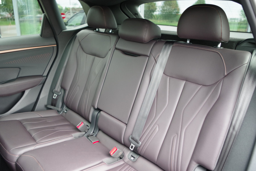 CUPRA Terramar 1.5 TSI e-Hybrid 272 PK VZ America s CUP, Leder, Panoramadak, Sennheiser Sound, Kuipstoelen, Martix-LED