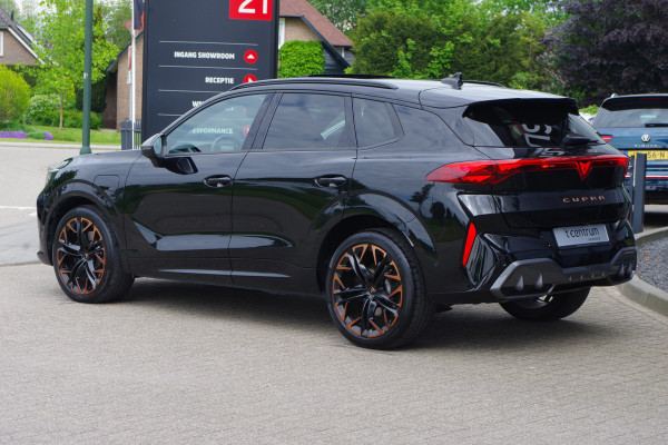 CUPRA Terramar 1.5 TSI e-Hybrid 272 PK VZ America s CUP, Leder, Panoramadak, Sennheiser Sound, Kuipstoelen, Martix-LED