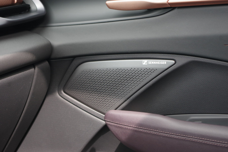 CUPRA Terramar 1.5 TSI e-Hybrid 272 PK VZ America s CUP, Leder, Panoramadak, Sennheiser Sound, Kuipstoelen, Martix-LED