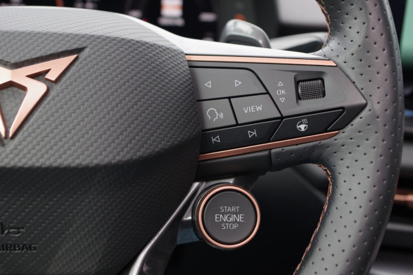 CUPRA Terramar 1.5 TSI e-Hybrid 272 PK VZ America s CUP, Leder, Panoramadak, Sennheiser Sound, Kuipstoelen, Martix-LED