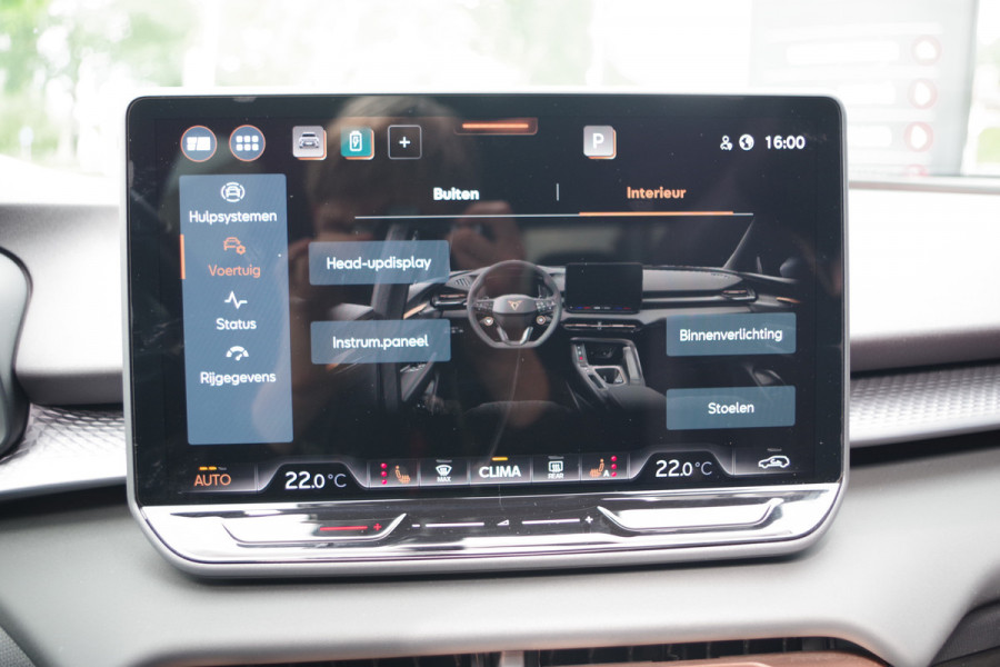 CUPRA Terramar 1.5 TSI e-Hybrid 272 PK VZ America s CUP, Leder, Panoramadak, Sennheiser Sound, Kuipstoelen, Martix-LED