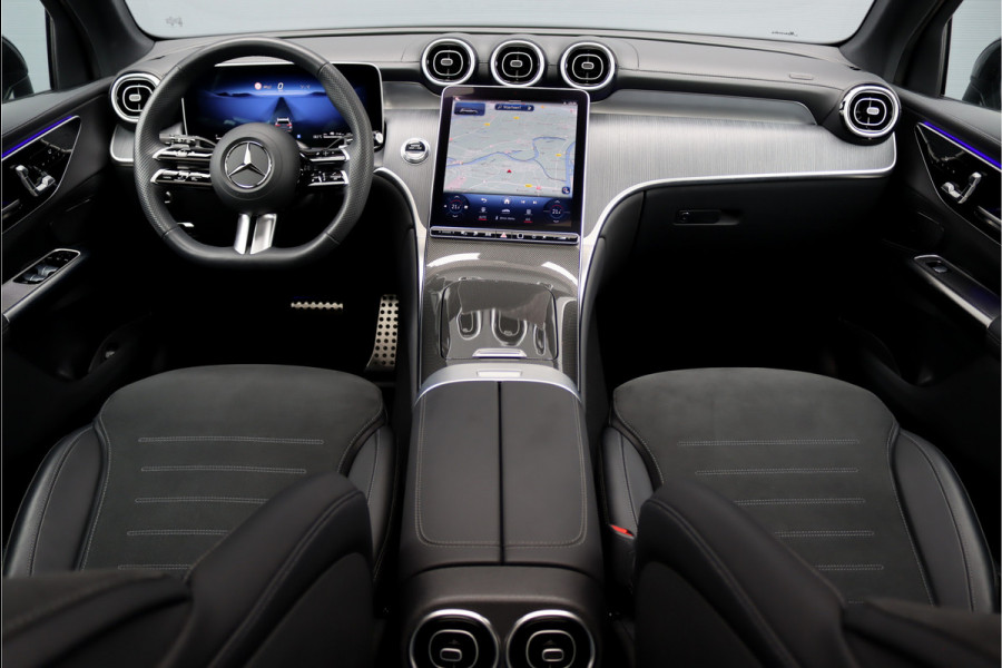 Mercedes-Benz GLC 400e 4MATIC AMG Line Aut9 | Distronic Pro | Memory | Trekhaak | Verwarmd Stuurwiel | Panoramadak | Nightpakket | Camera | Dodehoekassistent |