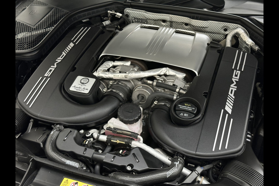 Mercedes-Benz C-Klasse Coupé 63 S AMG | Keramisch | Schaalstoelen | Carbon | AMG Driver's Package | Aero-Pakket | Panorama | Burmester | Multi-Beam LED | Memory | ACC | Rij-Assistentie Pakket | Keyless-Go | Sfeerverlichting | Carplay |