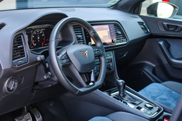 CUPRA Ateca 2.0 TSI 4DRIVE Limited Edition *Pano*Akra*Carbon*Kuipstoelen*360 Camera*Beats*
