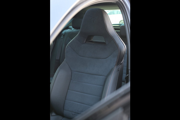 CUPRA Ateca 2.0 TSI 4DRIVE Limited Edition *Pano*Akra*Carbon*Kuipstoelen*360 Camera*Beats*