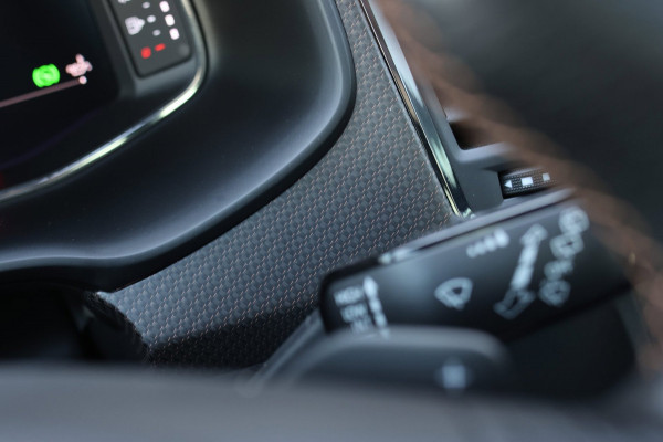 CUPRA Ateca 2.0 TSI 4DRIVE Limited Edition *Pano*Akra*Carbon*Kuipstoelen*360 Camera*Beats*
