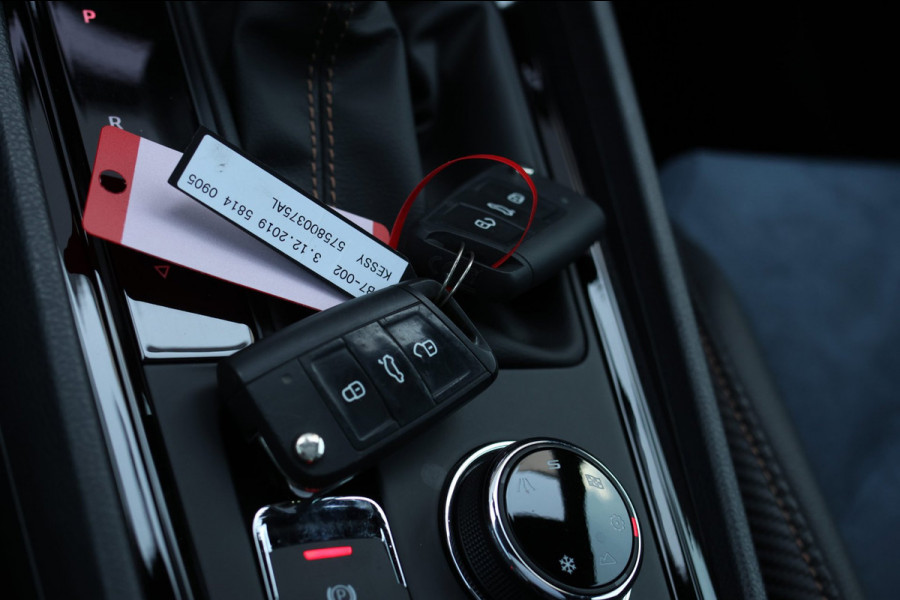 CUPRA Ateca 2.0 TSI 4DRIVE Limited Edition *Pano*Akra*Carbon*Kuipstoelen*360 Camera*Beats*