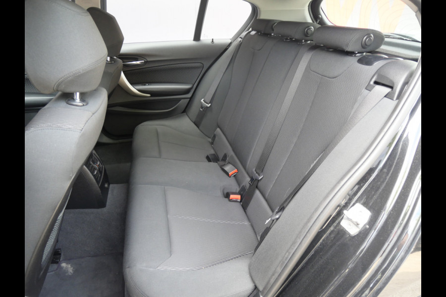 BMW 1-serie 116i EXECUTIVE | CRUISE | FULL-LED | NAVIGATIE | CLIMA | PDC V+A | ALL-SEASON!!