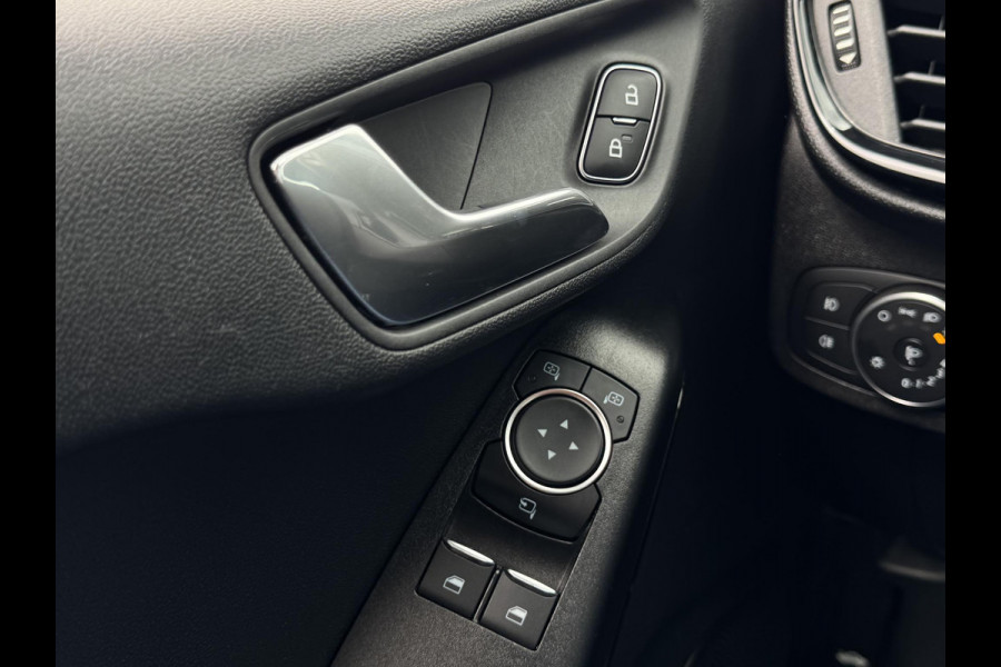 Ford Fiesta 1.1 Trend NL-AUTO | NAVI | CARPLAY