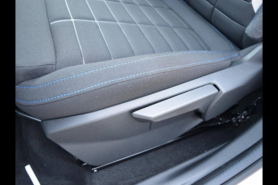 Citroën C3 1.2 Hybrid 110pk Plus CARPLAY | AIRCO | PARKEERSENSOREN |
