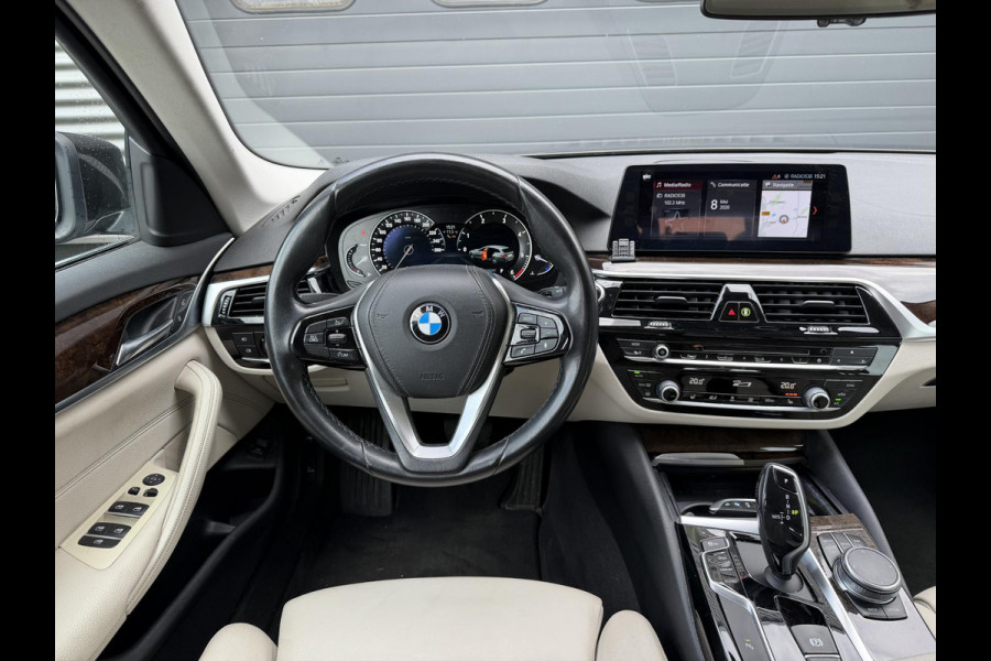 BMW 5 Serie Touring 520d High Executive | Camera | Lederen Bekleding | Elektrische Trekhaak | Elektrische Achterklep |