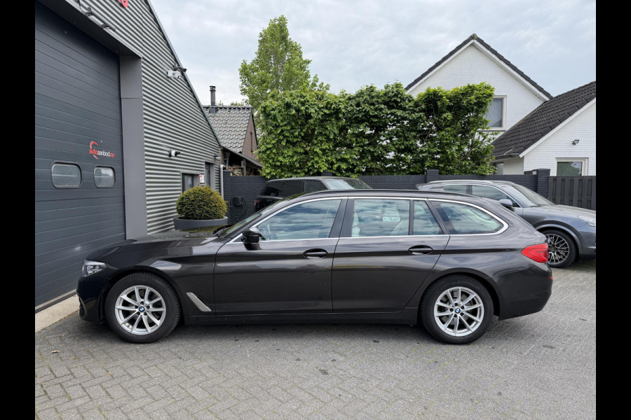 BMW 5 Serie Touring 520d High Executive | Camera | Lederen Bekleding | Elektrische Trekhaak | Elektrische Achterklep |