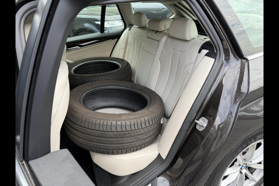 BMW 5 Serie Touring 520d High Executive | Camera | Lederen Bekleding | Elektrische Trekhaak | Elektrische Achterklep |