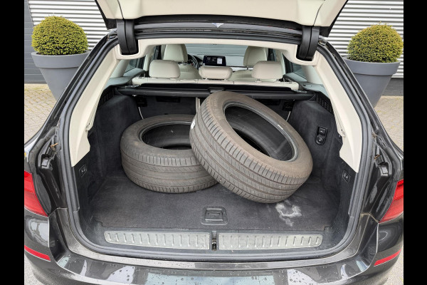 BMW 5 Serie Touring 520d High Executive | Camera | Lederen Bekleding | Elektrische Trekhaak | Elektrische Achterklep |