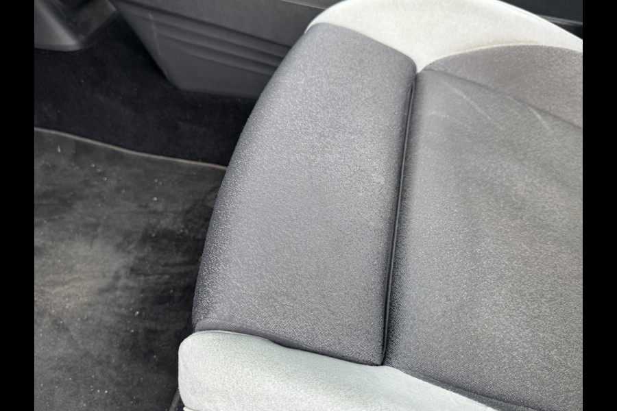 Volkswagen ID.3 First Max 58 kWh ERGO STOELEN | PANO |20'' VELGEN | CAMERA| SOH 90,2%