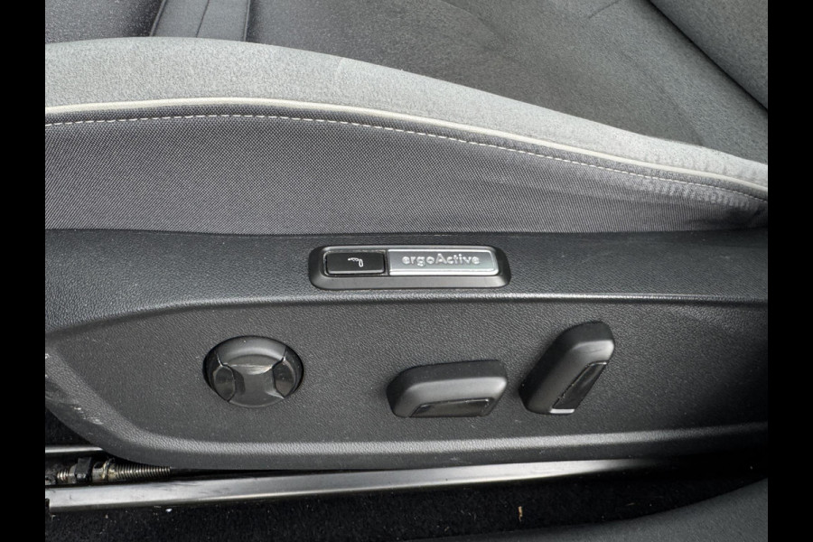 Volkswagen ID.3 First Max 58 kWh ERGO STOELEN | PANO |20'' VELGEN | CAMERA| SOH 90,2%