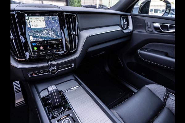 Volvo XC60 2.0 T6 Plug-in hybrid AWD Ultimate Dark | Pano | H/K Sound | Surround View | Trekhaak