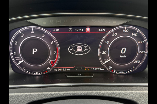 Volkswagen Golf 2.0 TSI GTI Performance / PANORAMA / VIRTUAL COCKPIT / CAMERA / INRUIL MOG.