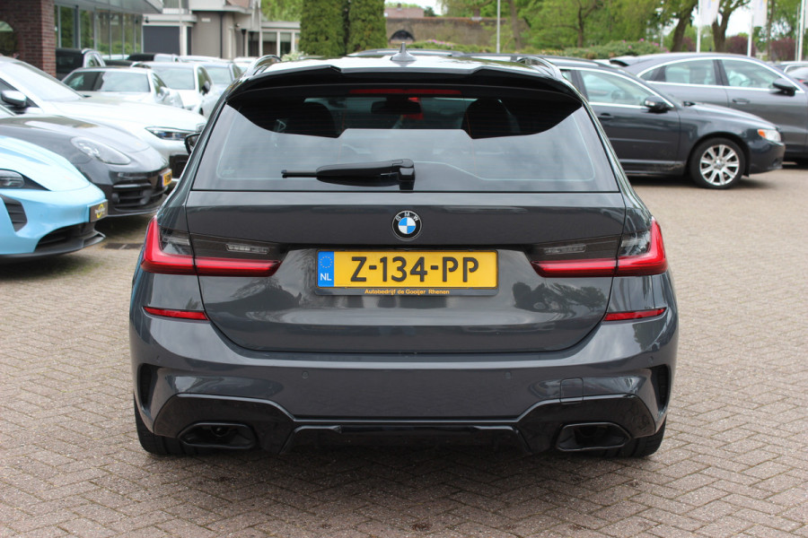 BMW 3 Serie Touring 330i High Exe. M Sport / M340 uitgevoerd / Leder&Alcantara / CarPlay / 19'' / Parkeerhulp V+A / Stoelverwarming / Sportstoelen / DAB / Cruise Control