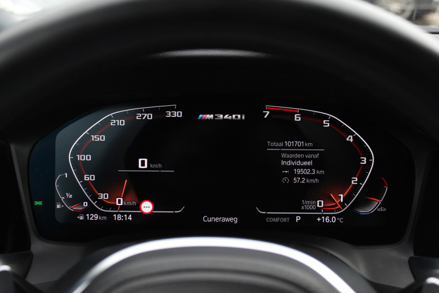 BMW 3 Serie Touring 330i High Exe. M Sport / M340 uitgevoerd / Leder&Alcantara / CarPlay / 19'' / Parkeerhulp V+A / Stoelverwarming / Sportstoelen / DAB / Cruise Control
