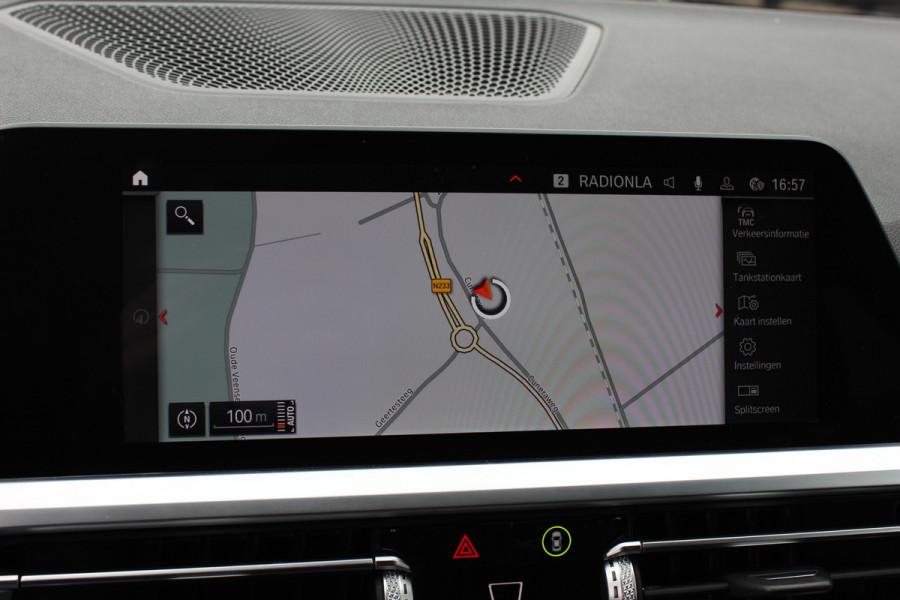BMW 3 Serie Touring 330i High Exe. M Sport / M340 uitgevoerd / Leder&Alcantara / CarPlay / 19'' / Parkeerhulp V+A / Stoelverwarming / Sportstoelen / DAB / Cruise Control