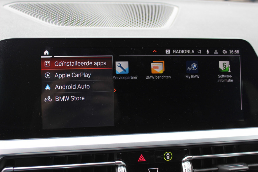 BMW 3 Serie Touring 330i High Exe. M Sport / M340 uitgevoerd / Leder&Alcantara / CarPlay / 19'' / Parkeerhulp V+A / Stoelverwarming / Sportstoelen / DAB / Cruise Control