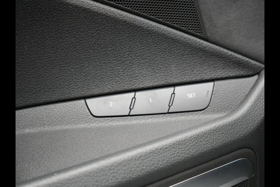 Audi e-tron 50 Quattro Black Edition 313pk Dealer O.H. | Luchtvering | Trekhaak | Camera | Head Up | Lederen Sportstoelen Memory & Verwarmd | Bang & Olufsen | Cruise Control | Keyless | Sfeerverlichting | Apple Carplay | Navigatie | DAB | 21''L.M |