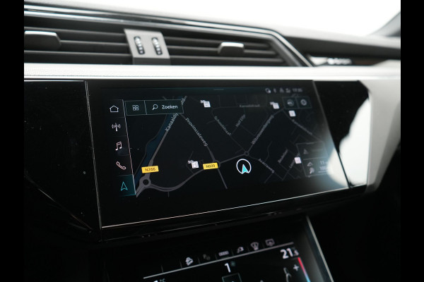 Audi e-tron 50 Quattro Black Edition 313pk Dealer O.H. | Luchtvering | Trekhaak | Camera | Head Up | Lederen Sportstoelen Memory & Verwarmd | Bang & Olufsen | Cruise Control | Keyless | Sfeerverlichting | Apple Carplay | Navigatie | DAB | 21''L.M |