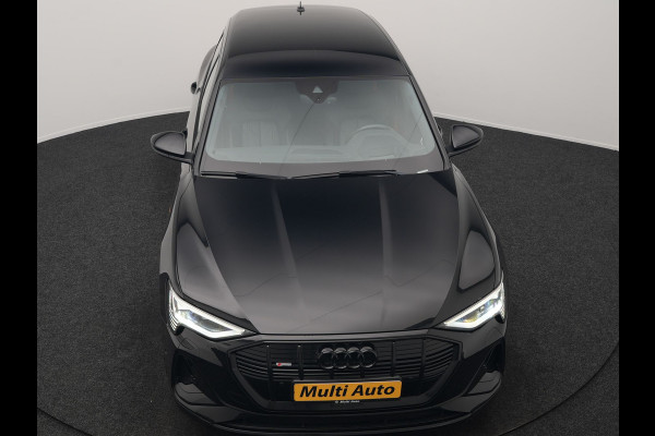Audi e-tron 50 Quattro Black Edition 313pk Dealer O.H. | Luchtvering | Trekhaak | Camera | Head Up | Lederen Sportstoelen Memory & Verwarmd | Bang & Olufsen | Cruise Control | Keyless | Sfeerverlichting | Apple Carplay | Navigatie | DAB | 21''L.M |