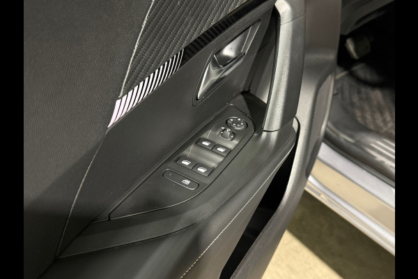 Peugeot 2008 1.2 Hybrid 145 GT Line Automaat Cruise Navi virtual cockpit