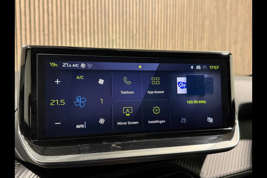 Peugeot 2008 1.2 Hybrid 145 GT Line Automaat Cruise Navi virtual cockpit