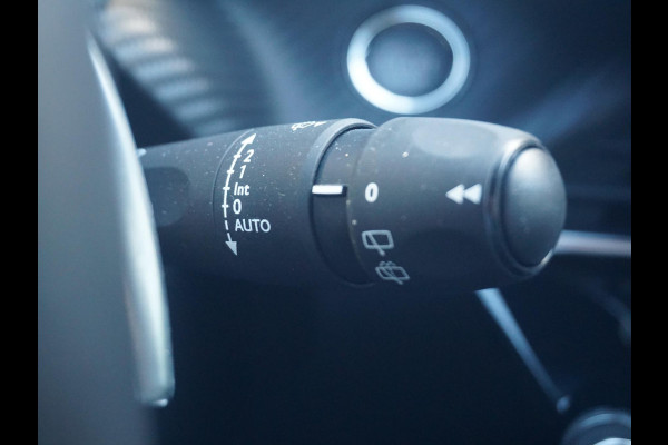 Peugeot 2008 1.2 Hybrid 145 GT 360 Camera