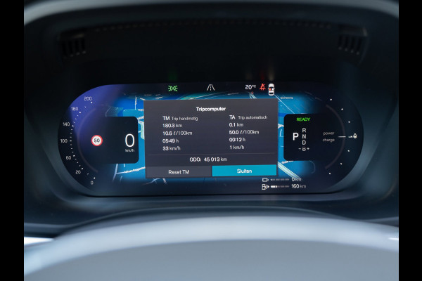 Volvo XC60 2.0 T6 Plug-in hybrid AWD Ultimate Dark | Pano | H/K Sound | Surround View | Trekhaak