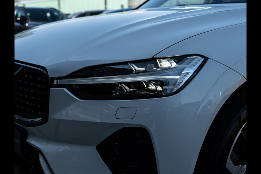 Volvo XC60 2.0 T6 Plug-in hybrid AWD Ultimate Dark | Pano | H/K Sound | Surround View | Trekhaak