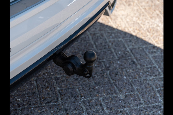 Volvo XC60 2.0 T6 Plug-in hybrid AWD Ultimate Dark | Pano | H/K Sound | Surround View | Trekhaak