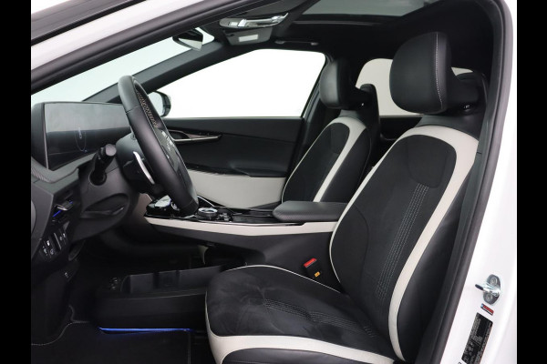 Kia Ev6 GT-Line 77.4 kWh | Panoramadak | Adaptive cruise | Matrix LED | Meridian Surround | Trekhaak | Head-Up | Leder/Alcantara | 360 Camera | Carplay | Keyless