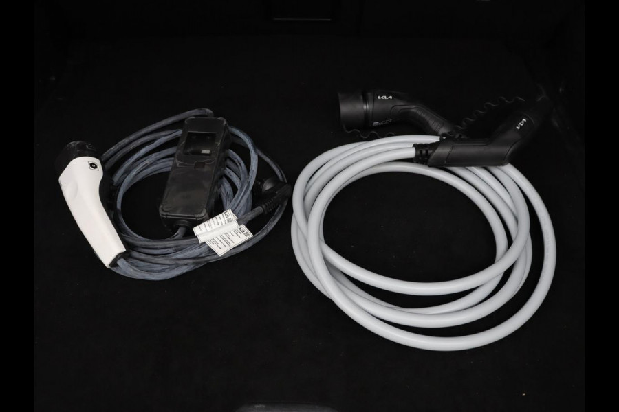 Kia Ev6 GT-Line 77.4 kWh | Panoramadak | Adaptive cruise | Matrix LED | Meridian Surround | Trekhaak | Head-Up | Leder/Alcantara | 360 Camera | Carplay | Keyless
