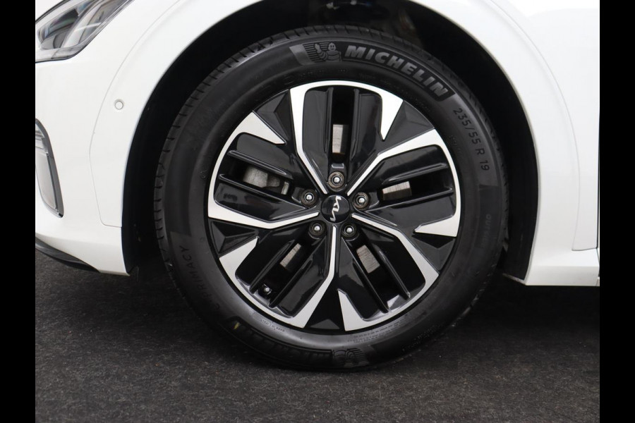 Kia Ev6 GT-Line 77.4 kWh | Panoramadak | Adaptive cruise | Matrix LED | Meridian Surround | Trekhaak | Head-Up | Leder/Alcantara | 360 Camera | Carplay | Keyless