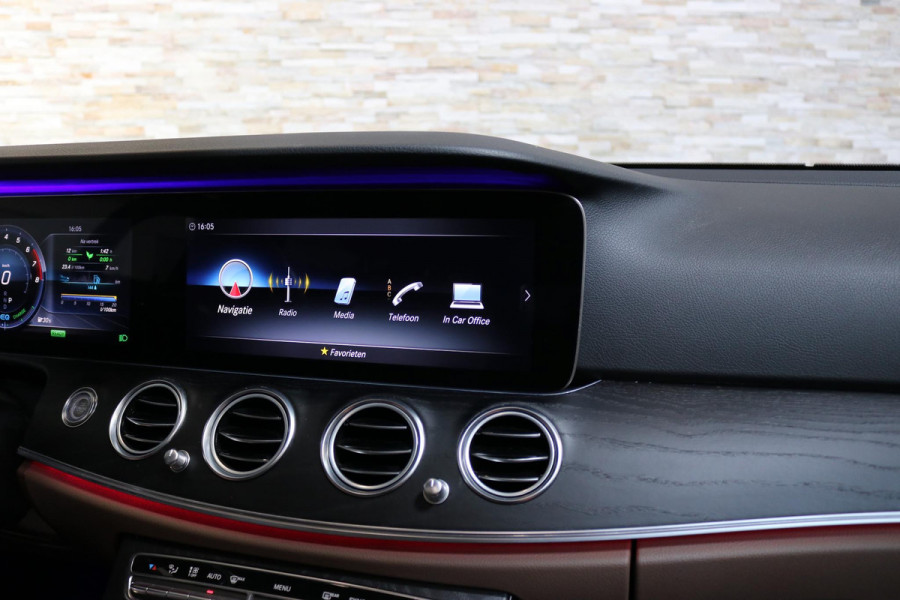Mercedes-Benz E-Klasse Estate 200 Business Solution Sport | Burmester | Pano | AMG | Eerste Eig. | Dealer OH | NAP | NL AUTO