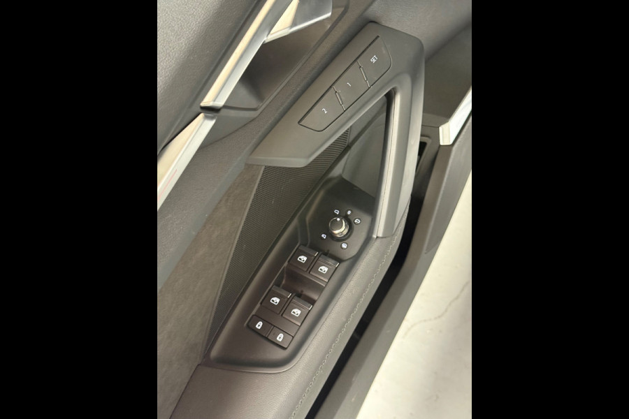 Audi S3 Sportback 2.0 TFSI S3 quattro | Pano | HUD | B&O | Sfeerverlichting | Camera | Led