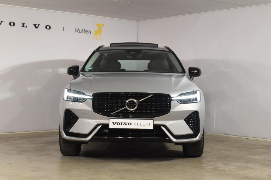 Volvo XC60 T6 350PK Automaat Plug-in Hybrid AWD Plus Dark / Navigatie / 360 Camera / Adaptieve Cruise Control / Stuur & Stoelverwarming / Stoelverwarming achter / Elektr. Achterklep / Schuifdak / Trekhaak