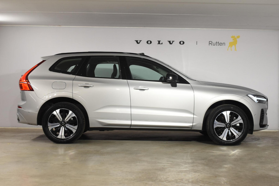 Volvo XC60 T6 350PK Automaat Plug-in Hybrid AWD Plus Dark / Navigatie / 360 Camera / Adaptieve Cruise Control / Stuur & Stoelverwarming / Stoelverwarming achter / Elektr. Achterklep / Schuifdak / Trekhaak