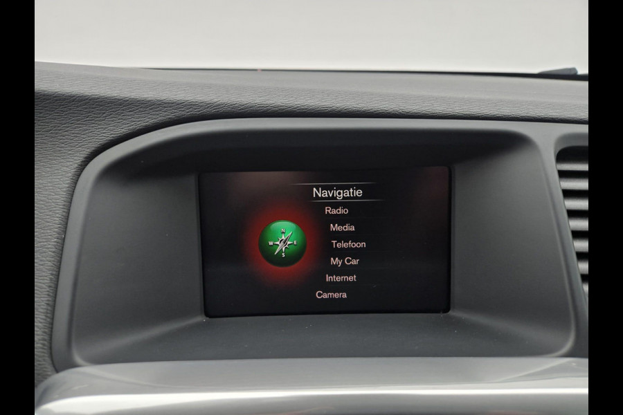 Volvo V60 2.0 T4 Business Sport R design NL-AUTO | PANODAK | LEDER | CAMERA | TREKHAAK