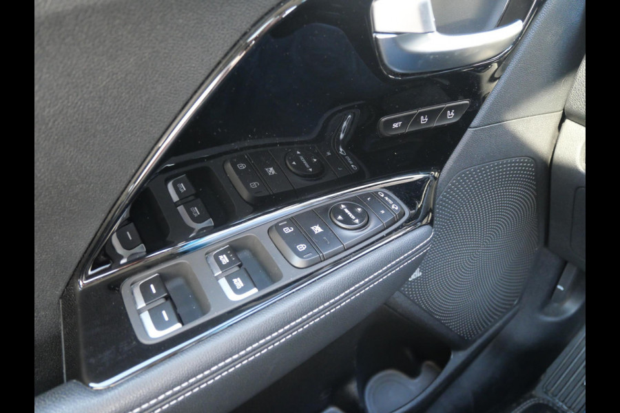 Kia e-Niro ExecutiveLine 64 kWh |SOH 97,4% | Schuif/kantel dak | Stoel geheugen | Stoel verwarming/ventilatie |